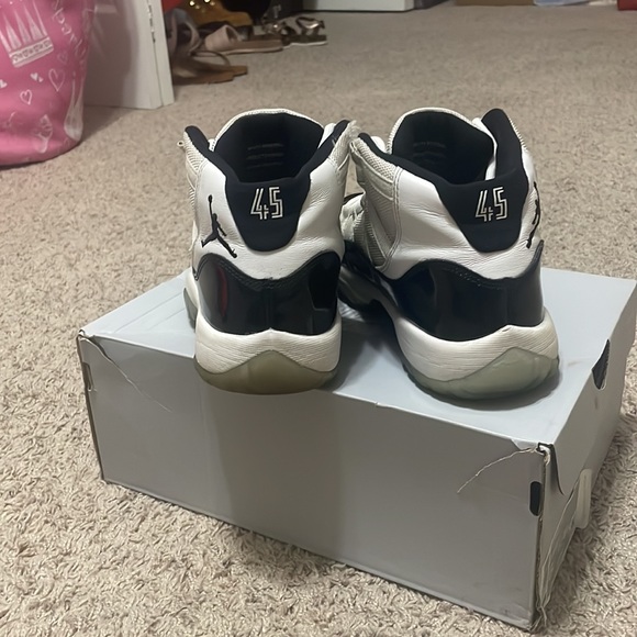 Jordan concord 11s - Picture 4 of 4